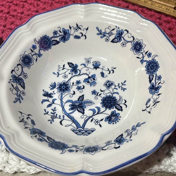 Vintage Korea Seine Blue Onion Round 7" Salad Soup Scalloped Bowl - Picture 3 of 5